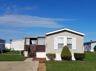 3306 Eric Blvd, Park City, IL 60085