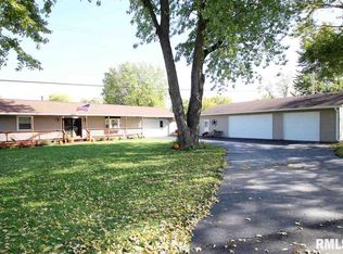 9322 N Broadway St, Peoria, IL