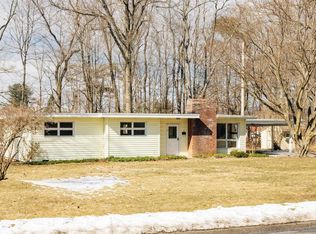 16 Maizeland Rd, Red Hook, NY 12571