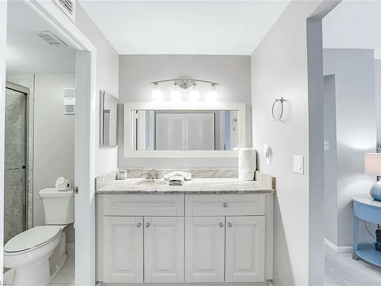 260 Seaview Ct #407 — Photo 13