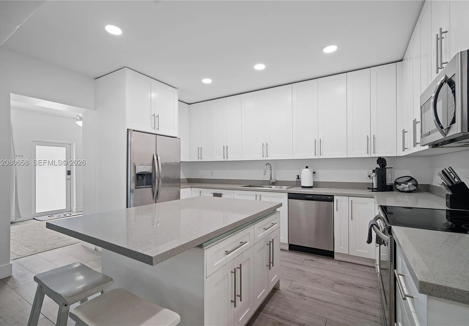 836 NW 33rd Ave — Photo 1