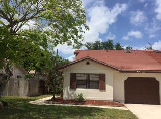 411 NE 38th St, Boca Raton, FL 33431