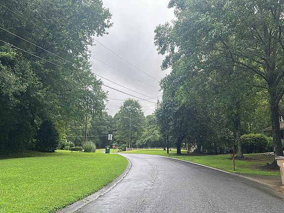 5th image of 3245 Cove Creek Ln