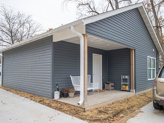 2nd image of 301 Sanford Ave