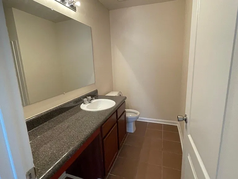 2837 Laurel Ridge Cir — Photo 9