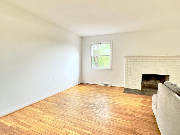 5th image of 123 Davis Ave SW