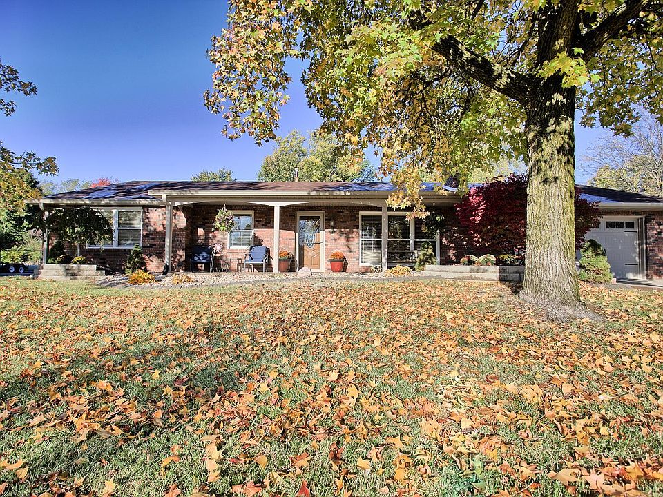 1st image of 74 Park Dr