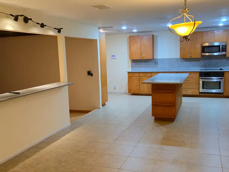 5170 E Huntington Ave — Photo 15