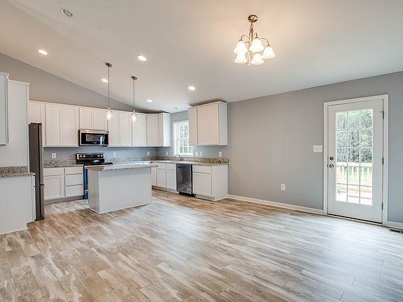 Bright Open Kitchen 
