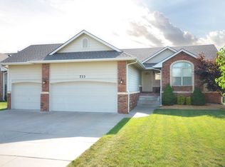 733 N Westchester Dr, Andover, KS 67002