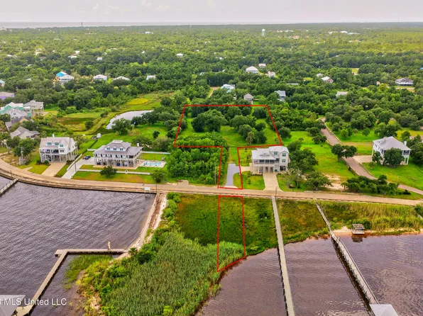 1360 N Beach Blvd, Bay Saint Louis, MS 39520