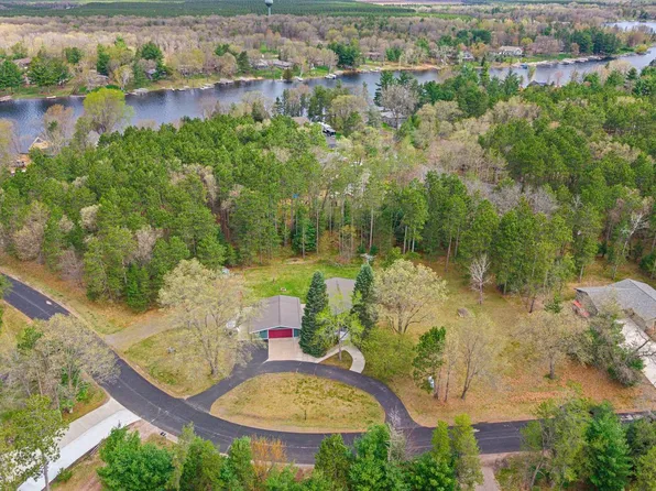 1102 S Archers Way, Nekoosa, WI 54457