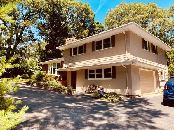 643 Middle Rd, East Greenwich, RI 02818