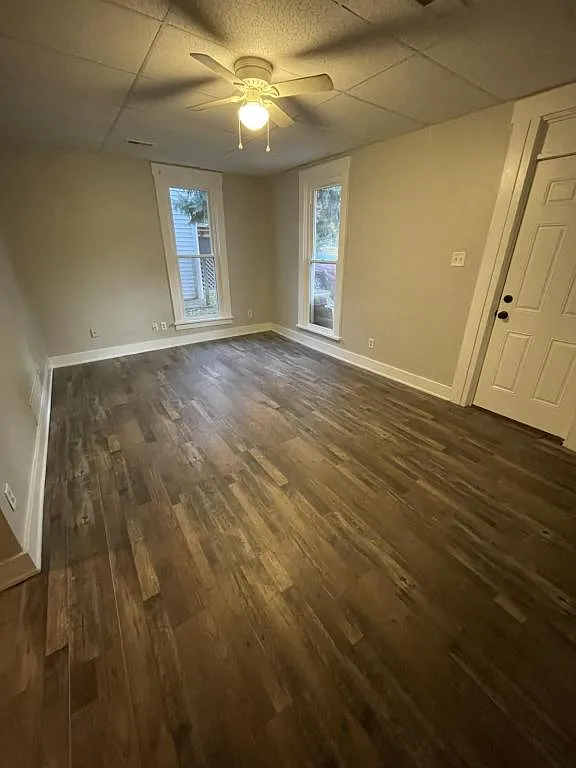 221 N Cherry Street — Photo 2
