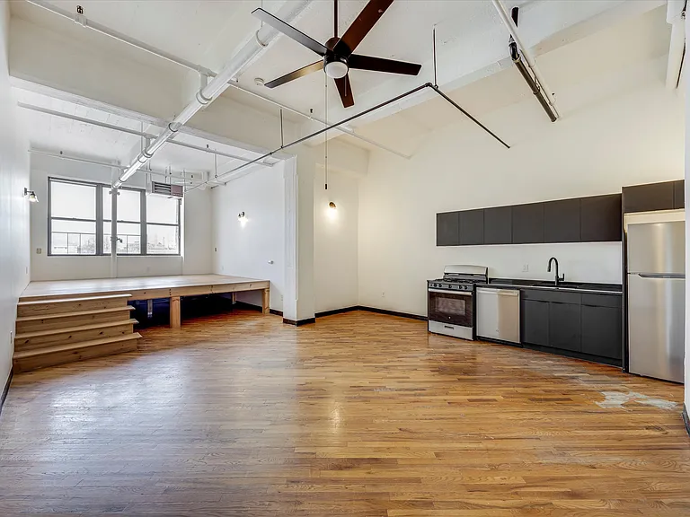 Berry Lane Lofts — Photo 10