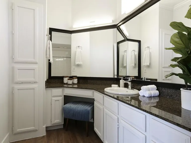 17399 Knoll Trail Dr — Photo 5