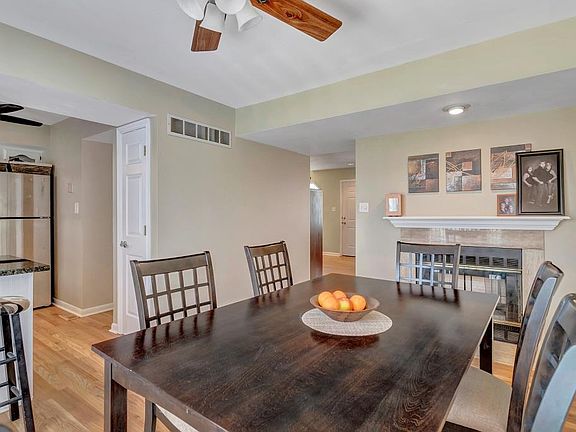 5th image of 3158 Carrsville Ct