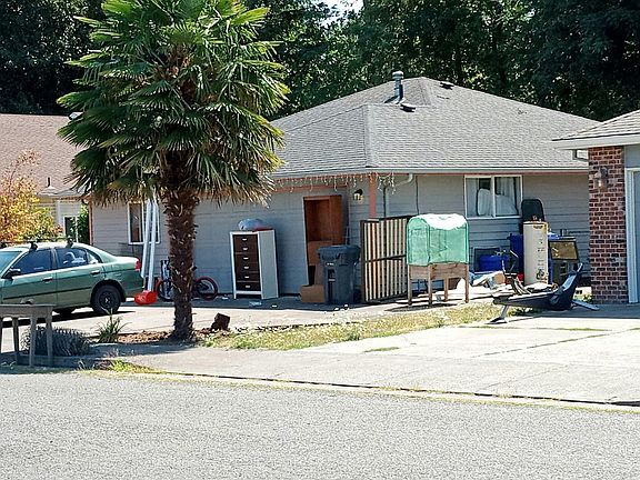 2nd image of 4280 Terraza Ct NE