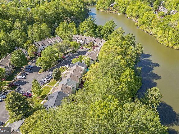 2nd image of 15777 Widewater Dr