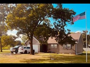 208 Cherokee St, Humboldt, KS 66748