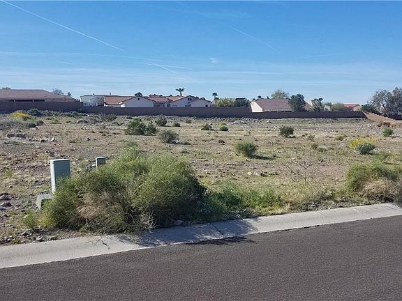 3rd image of 2862 Hillview Dr