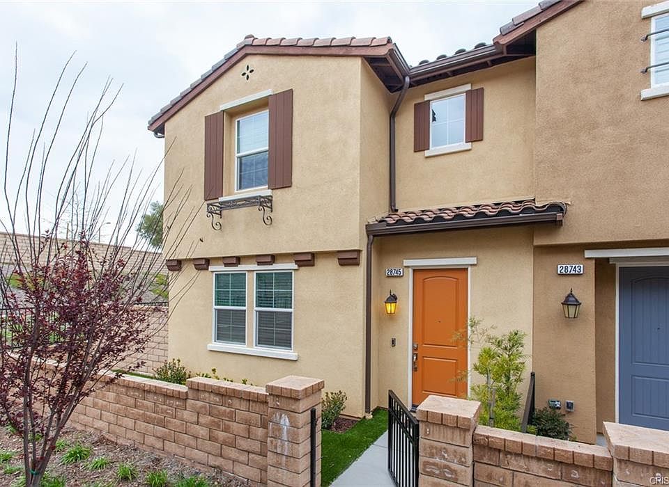 1st image of 28745 Jardineras Dr