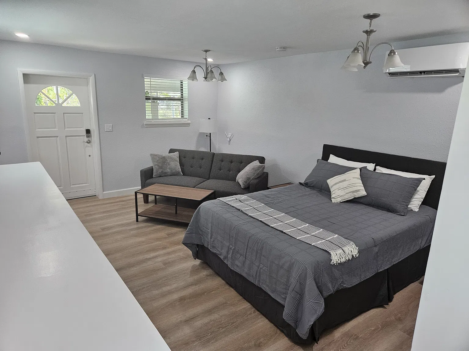 1 bed, 350 sqft, $1,500 — Photo 4