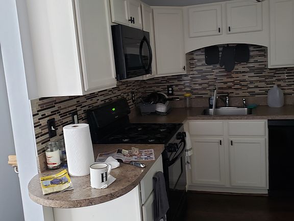 2nd image of 116 Weatherby Ln