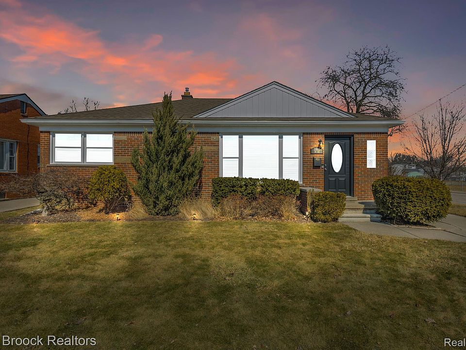 1st image of 22023 Bon Brae St