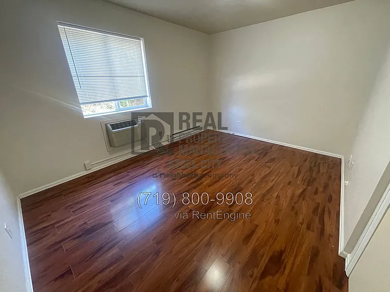1713 Oakshire Ln #D — Photo 4