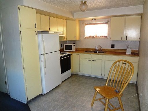 2nd image of 1615 Gillam Way APT 1