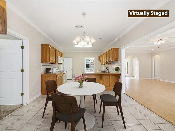 3rd image of 1300 N Wren Dr
