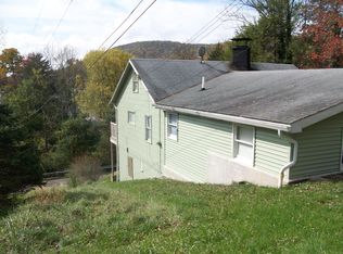 64 Lakeside Dr N, Belvidere, NJ 07823