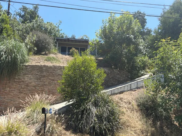 11456 Laurelcrest Dr, Studio City, CA 91604