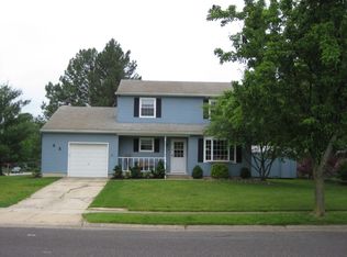 22 Longhurst Rd, Marlton, NJ 08053