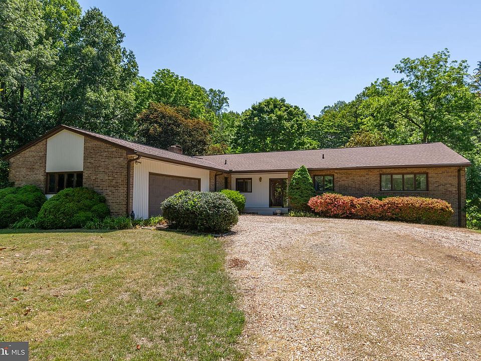 1st image of 5434 Strawberry Ln