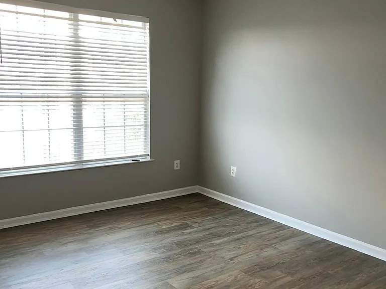 15618 Everglade Ln #304 — Photo 15