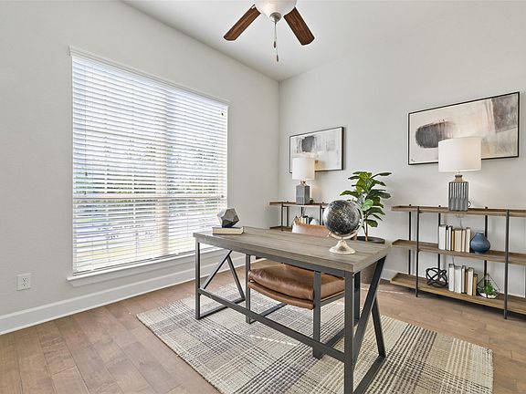 5th image of 3020 Columbus Loop