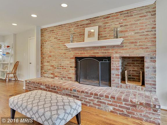 4th image of 17 Dairyfield Ct