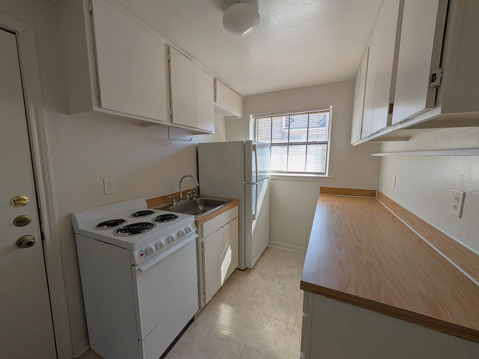 1 bed, 650 sqft, $1,649 — Photo 3