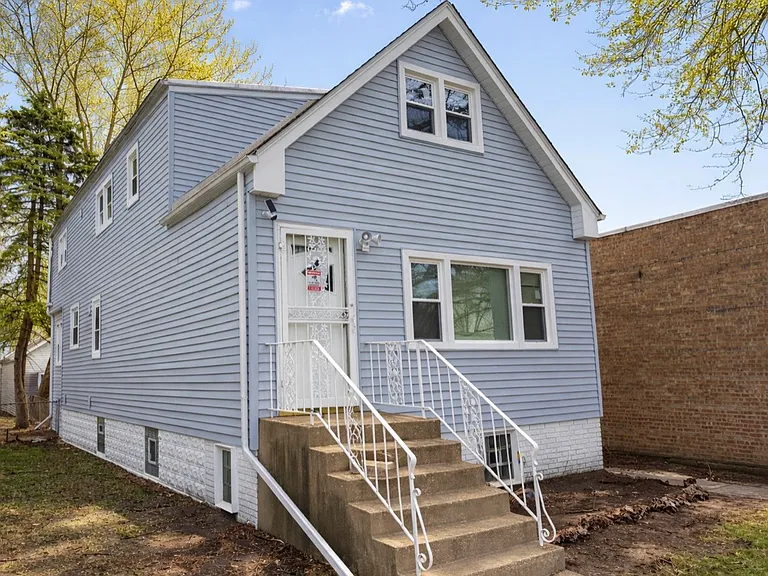 12253 S Peoria St — Photo 2