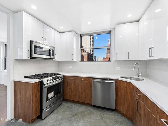 5th image of 250 E 65th St APT 11E