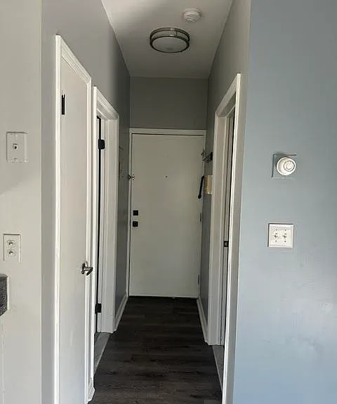 918 Broadway — Photo 5