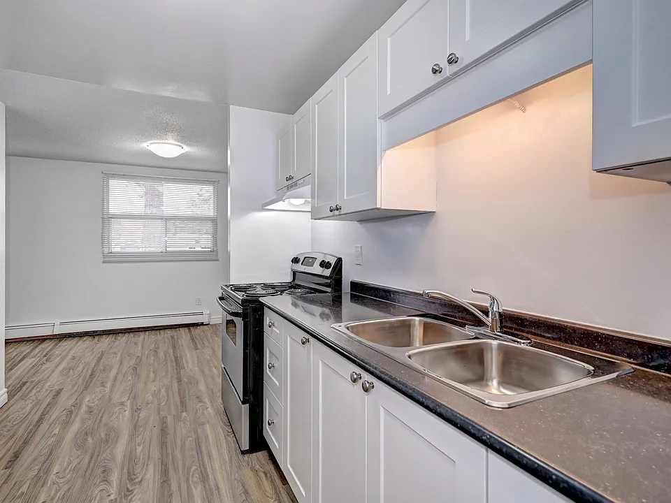 262 Kingswood Dr