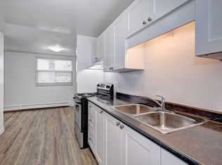 270 Kingswood Estates, Kitchener, ON N2E 2K2