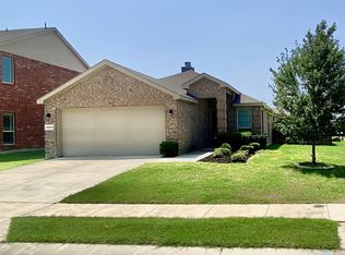 8800 Deadwood Ln, Aubrey, TX 76227