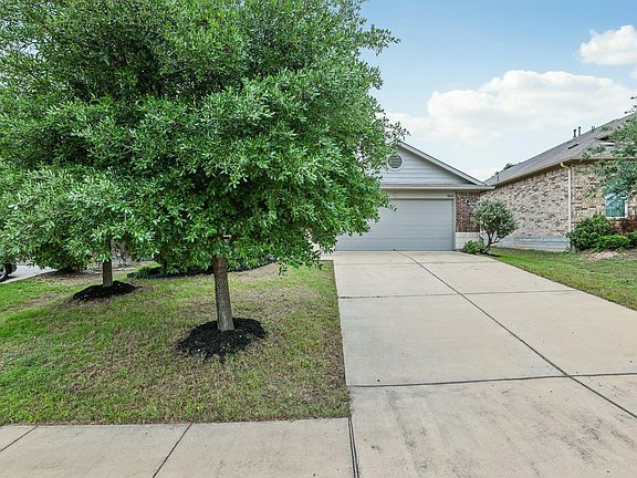 3rd image of 10604 Menominee Falls Ln