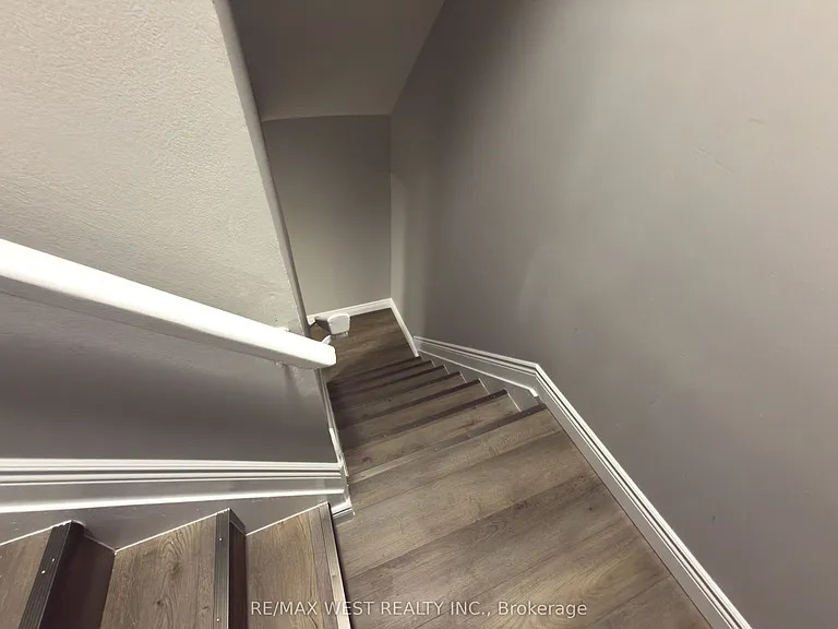 19 Brenda Ct #3 — Photo 10