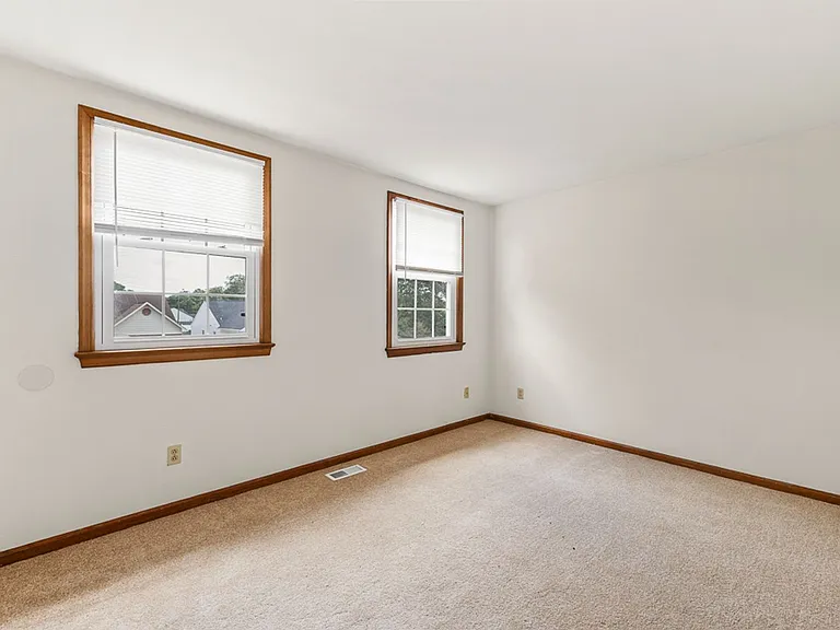 868 Avatar Dr — Photo 29