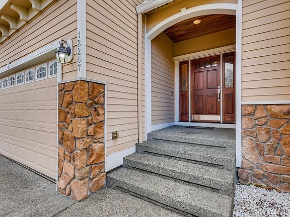 2nd image of 12207 SE 307th Pl
